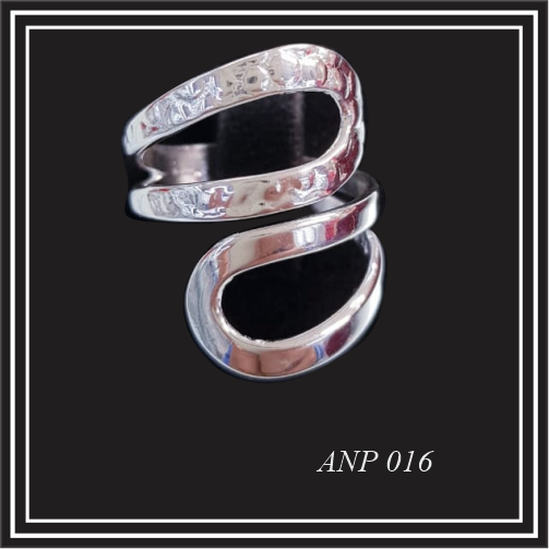 “Ellira” Silver Spiral Ring